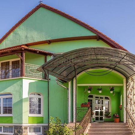 Bed and Breakfast Szasz&Szasz Panzio Gheorgheni  Exteriér fotografie